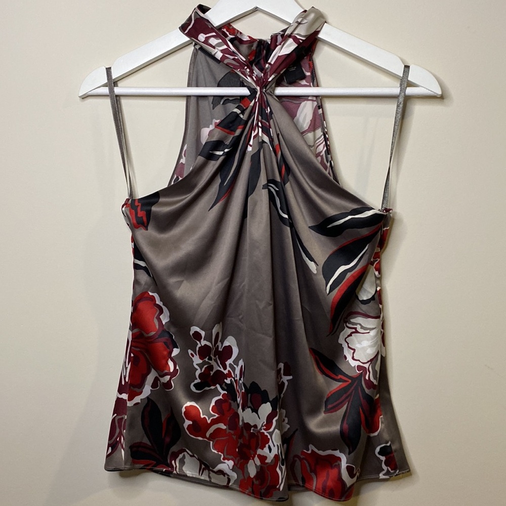 Ann Taylor 0P petite large Flower print halter top in gray. Side zipper - Picture 7 of 8